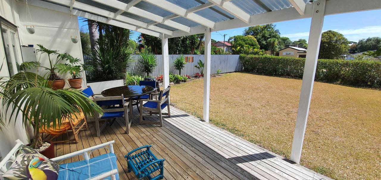 Quintessential Kiwi Bach Villa Oneroa ภายนอก รูปภาพ